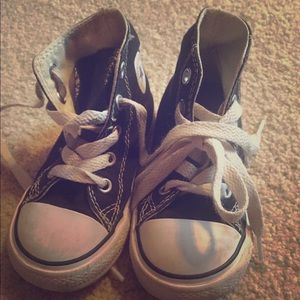 Kids Converse Black high tops size 5